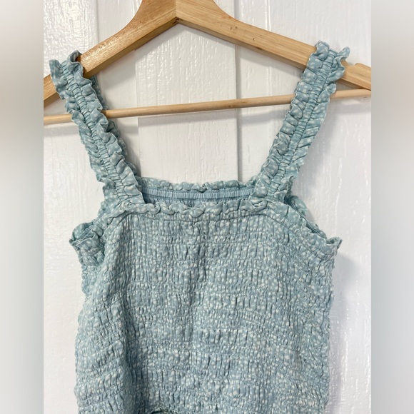 Abercrombie & Fitch blue and white smocked crop size medium - Picture 2 of 6